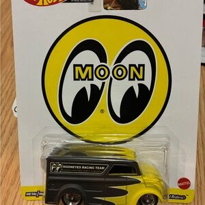 Hot Wheels Mooneyes Die-Cast Van - Black and Yellow